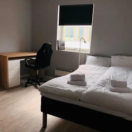 Πανσιόν Midnattsol Harstad